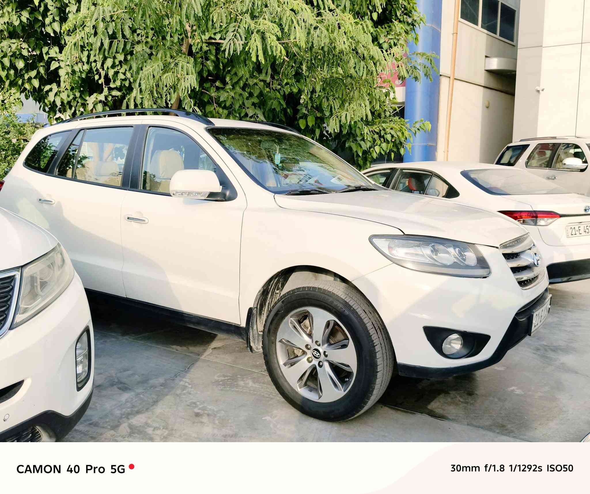 سلام عليكم
سنتافى موديل 2012
فول مواصفات 
سلايد ٤سلندةر 
سلاجة و بصمة 
رةقم سليمانية
رةقم سنةوى 2030جديد
ز.م ***********
