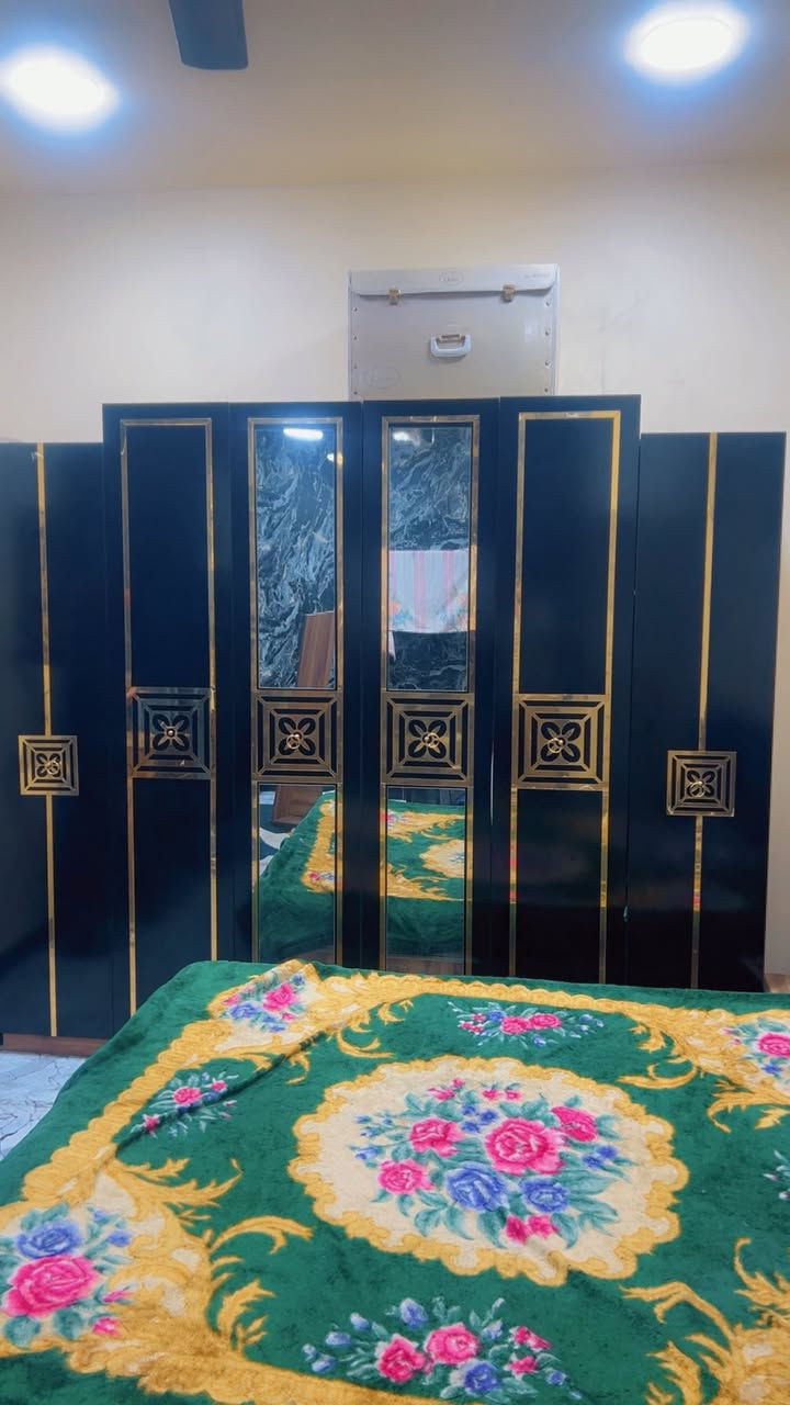 سلام عليكم غرفه نوم تركي 6 قطع لبيع استفسار. ***********

