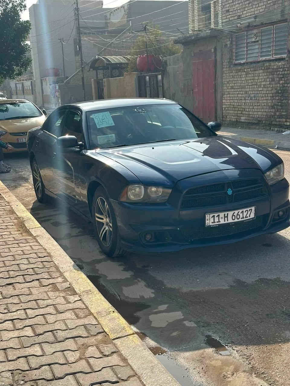 جارجر 14السياره كنديه  نقص السياره صدر خلفي كله +اذان مكينه
بيه صبغ جاملغ المامي اليمن وبيه شبر بل جاملغ الخلفي اليمن
معمر بس مامصبوغ بعده وبيه شخط مجرور كرت وبيه داير الجاملغ اليسر معمر بس   وبقيه شخوط قليله بل بوليش تروح 
 مكان السياره بغداد ***********
