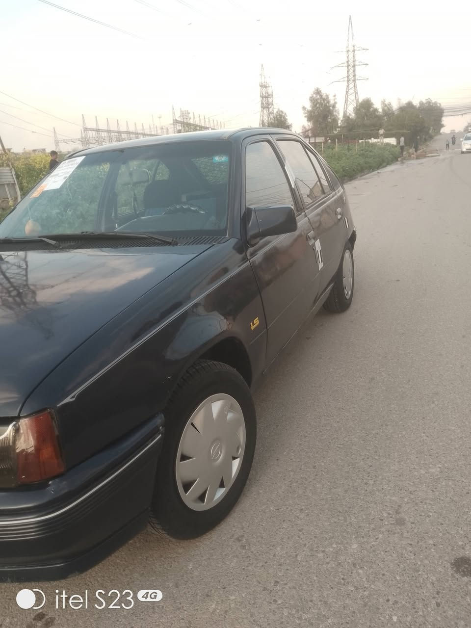 السلام عليكم كاديت للبيع موديل 1991سنويا تسقط ب2030 هزه جديده السياره مصبوغا فقط حزام جماليا ومصلح بيها دوأر ودوسات فقط محرك 16 مال كصا جديد طخم نضيف طخم تايات جدد كهربأيات فول شغاله و كاربون ورقي......... 
(السعر 28 ورقا)  و بيها مجال شي قليل 
الاتصال علا الهاتف فقط لا يوجد فيه واتساب 
***********
