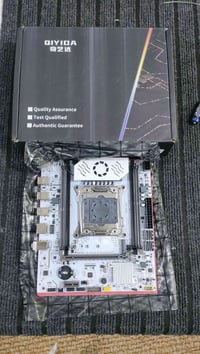 مذربورد • يدعم Xeon • جديد