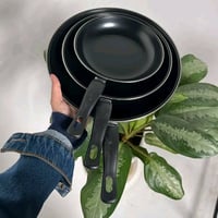 طقم طاوات • ٣ قطع • غير لاصق