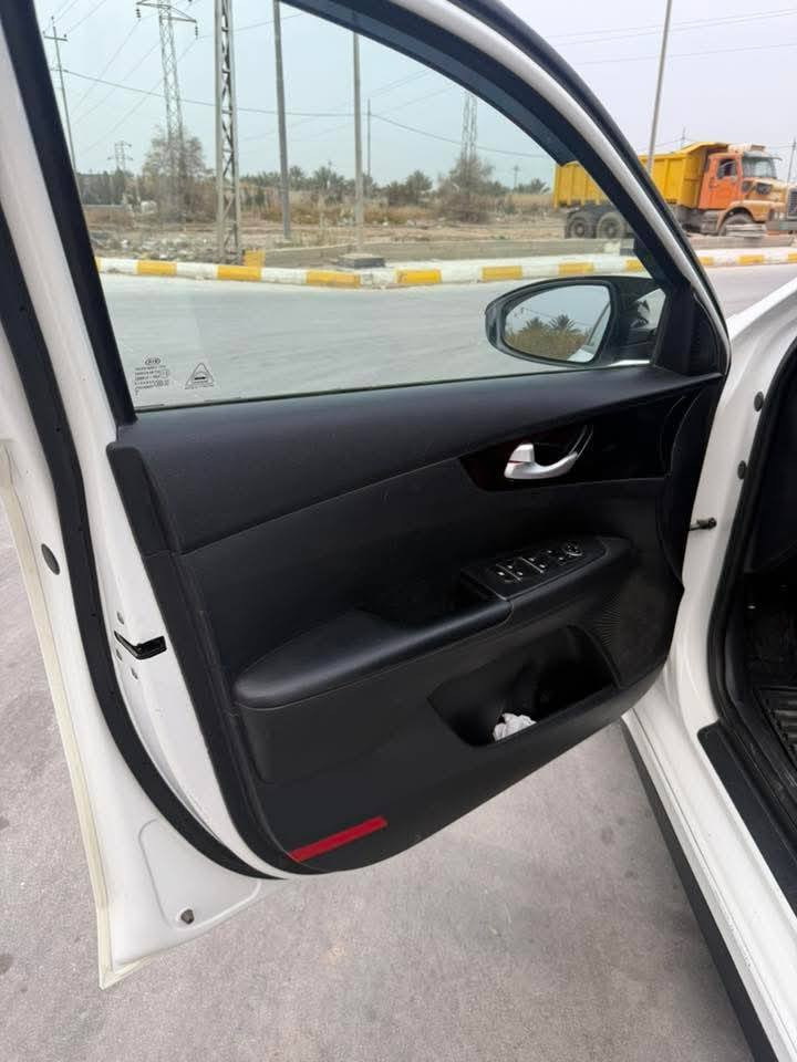 السلام عليكم للبيع سيراتو ٢٠٢٠ جيتي لاين تيربو كير ٨ نمره سياره جديده كلش معنا الكلمه ماشيه ٩١ رقم اربيل مكفوله خليجي قول مواصفات بصمه 
السعر ١٦٠ وبيه مجال قليل 
المكان واسط الصويره
***********
