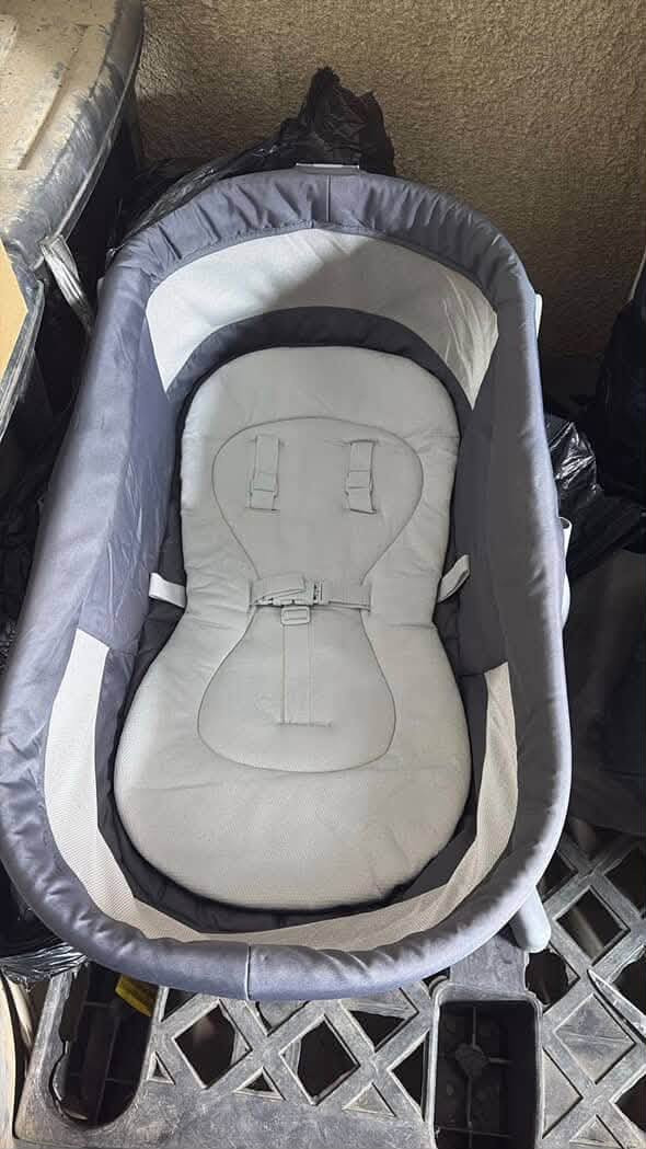 دب الطبطبه جديد ٢٥ الف
جنطة وحامل جديدات ٣٠ 
كرسي سيارة مستعمل قليل ٣٠ 
كريكوت جيكو ١٥٠ مستعمل نظيف 
خيمة وكرسي استعمالهم ٣ ساعات على كد جلسة تصوير بس 
الخيمة قياس متر و ٣٥ سعرها ١٥ 
الكرسي يكفي لحد عمر ٦ اشهر سعره ٢٥ 
المفارش اثنينهن ٢٥ 
السعر شامل التوصيل وداخل بغداد بس


**إذا كنت صاحب هذا الإعلان وتريد حذفه لأي سبب، رجاءا أرسل رسالة إلى الدعم الفني**