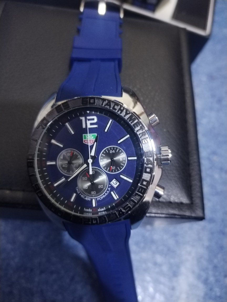 عروض🔥
ساعات كوالتي عالي 
وزن ثقيل 
قفل فراشة 
السعر 20 ألف 
توصيل جميع المحافظات 5 ألف
📲 ***********
