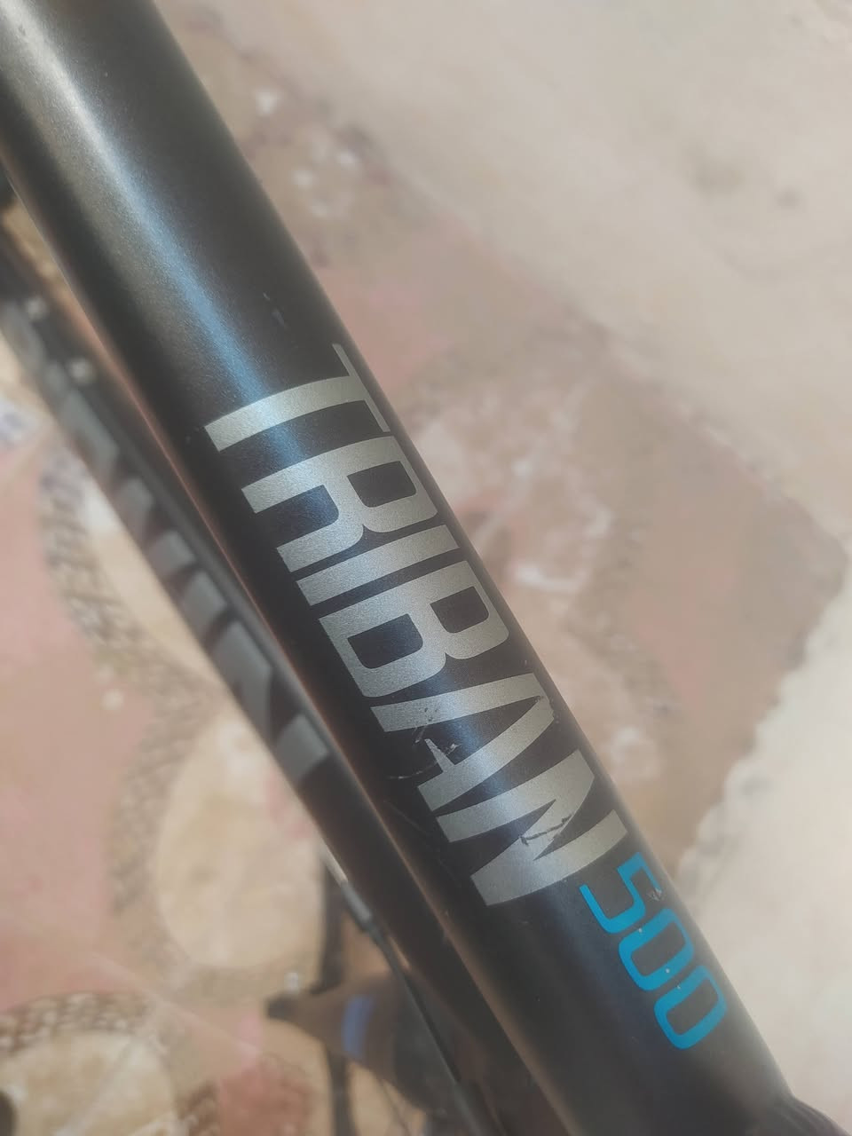 بۆفرۆشتن
پاسکیلی سیباق ماڕکەی عالەمی btwin فەڕەنسی قیاسی M حەجم 28 لاشەی ئـەلەمنیۆم و ماشە کاربۆن وەزنی زۆر کەمە گێڕی 3x8 شیمانۆ هەموو پارچەکانی بیلادیە و بێ کەم و کورتیە
بۆ سعر و زانیاریاری زیاتر چات بنێرن یان ژ.م ***********
شوێن کەلار
