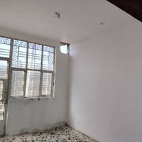 بيت ٢٠٠ متر للبيع ماء كهرباء مدرسه مستوصف بناء جديد تبليط سعر اكو رقم ...