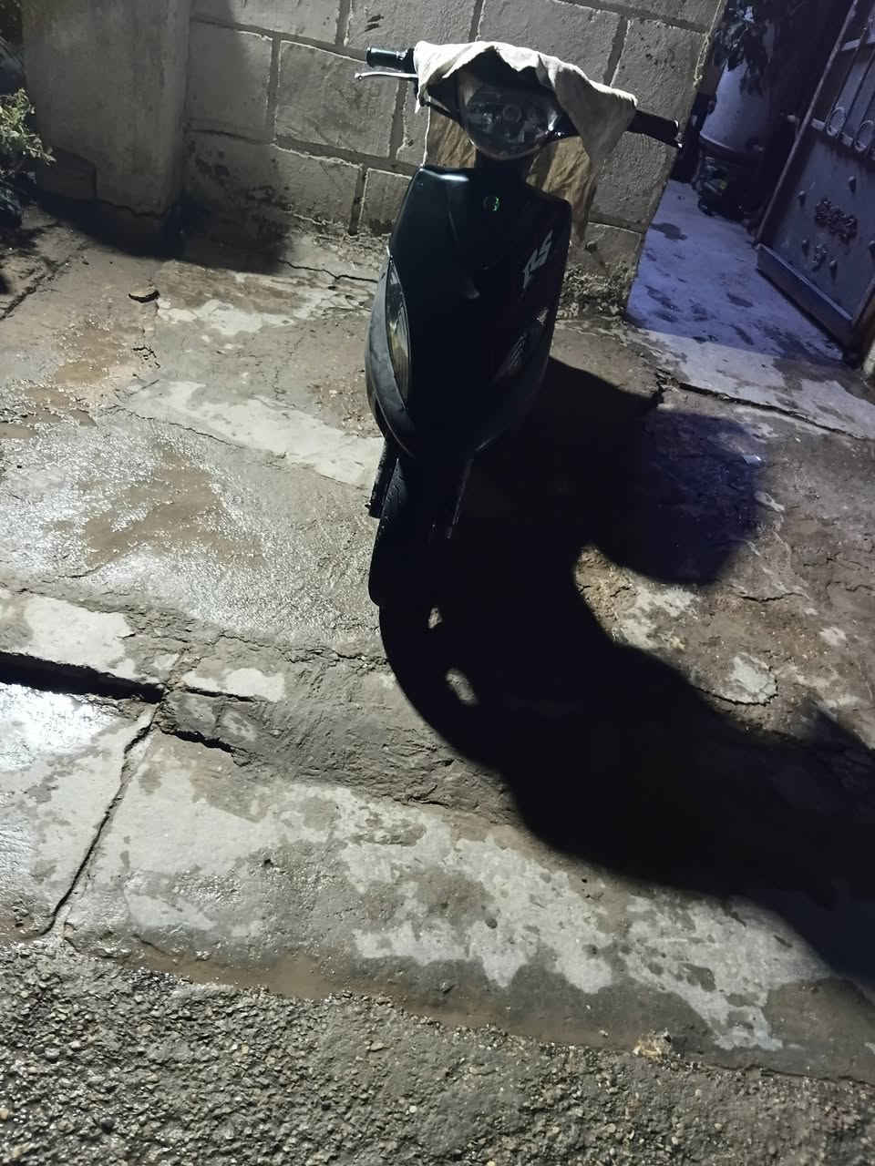 السلام عليكم عندي دراجه للبيع سعر 850 مقفوله كفاله عامه مال رمبه لا مكينه مفتوحه ولا*********** مكاني بغداد زعفرانيه
