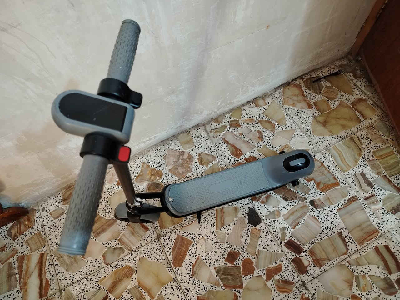 سكوتر للبيع بي عطل
العنوان بغداد مدينه الصدر


**إذا كنت صاحب هذا الإعلان وتريد حذفه لأي سبب، رجاءا أرسل رسالة إلى الدعم الفني**
