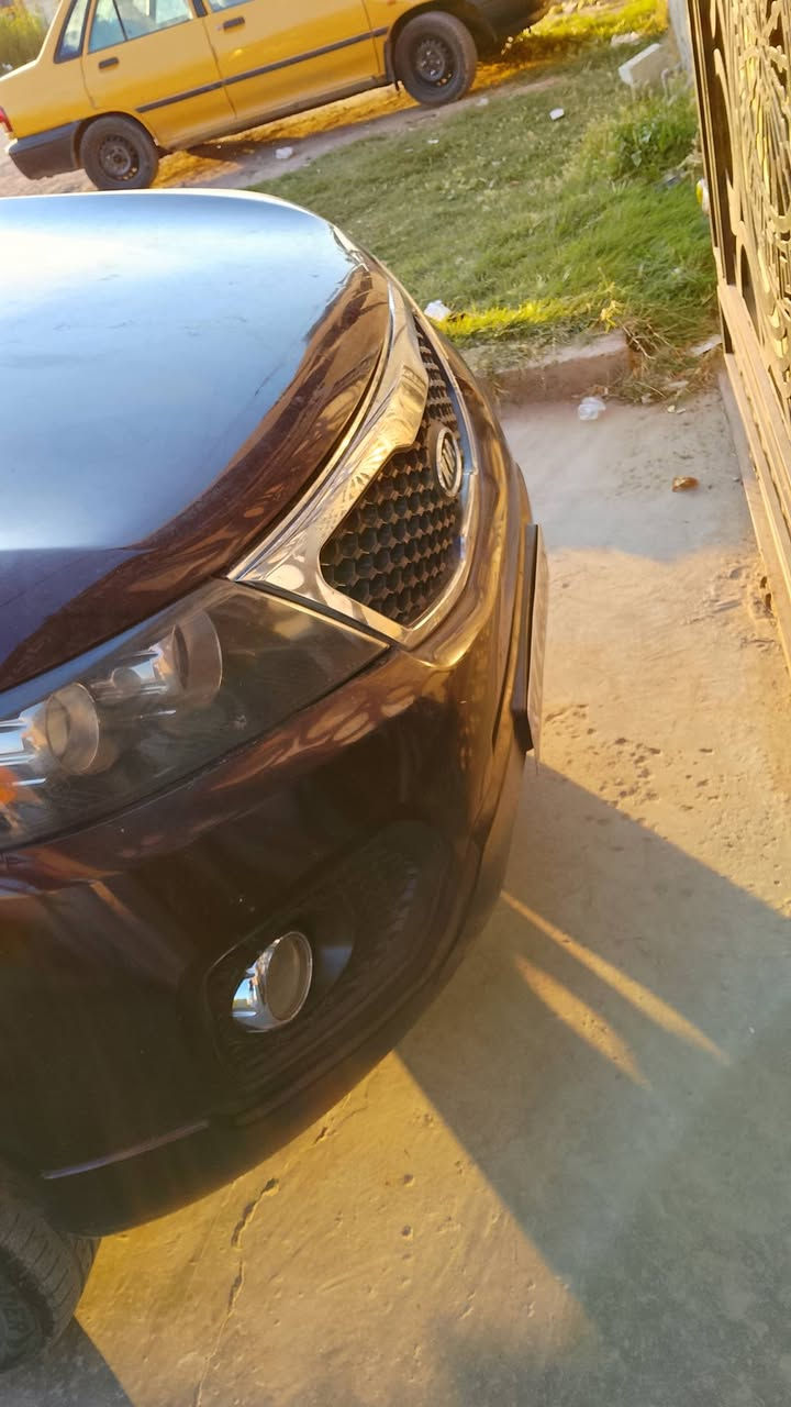 سلام عليكم من رخصت لادمن سورنتو موديل 11رقم بغداد بسمي تحويل ثاني يوم سياره فول ماصفات عده افتحه بيصمه تحكمات ستيرن شاير بل مري كامره خلفيه كشن كهربائي ثلث قطع تبريد سياره حيل حلوه بيهه 3قطع صبغ بدون دواخل سياره مال بيت سبعه راكب مكينه سته سلندر سعر 135وبيهه مجال لطيبين مكان سياره لحصوه ابو غريب   ***********
