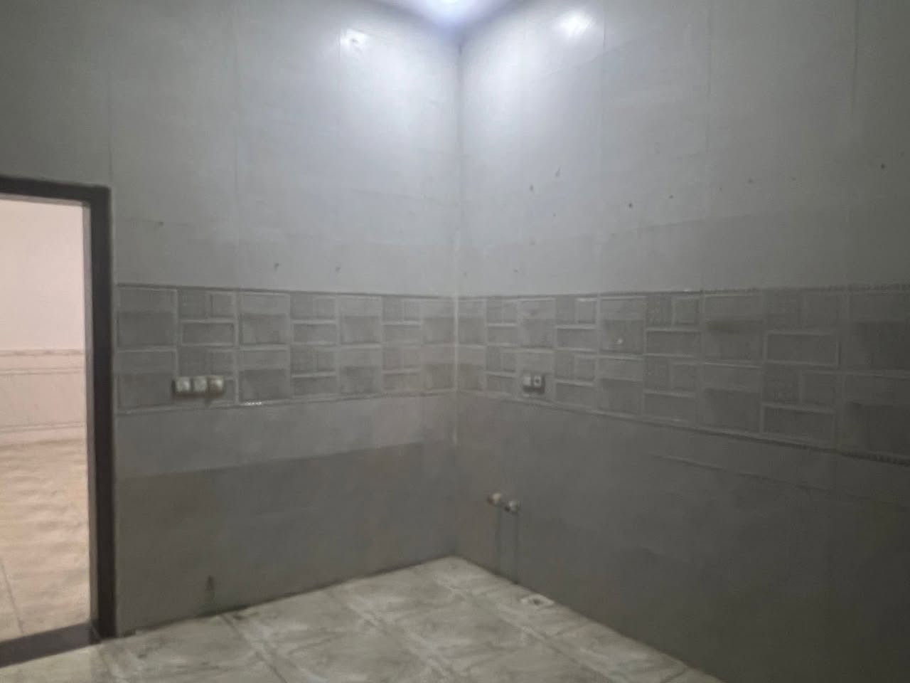 عقارات تراب البصره 
شقه ركن ارضي في منطقه نواب الضباط 
جديده للاستفسار ***********
