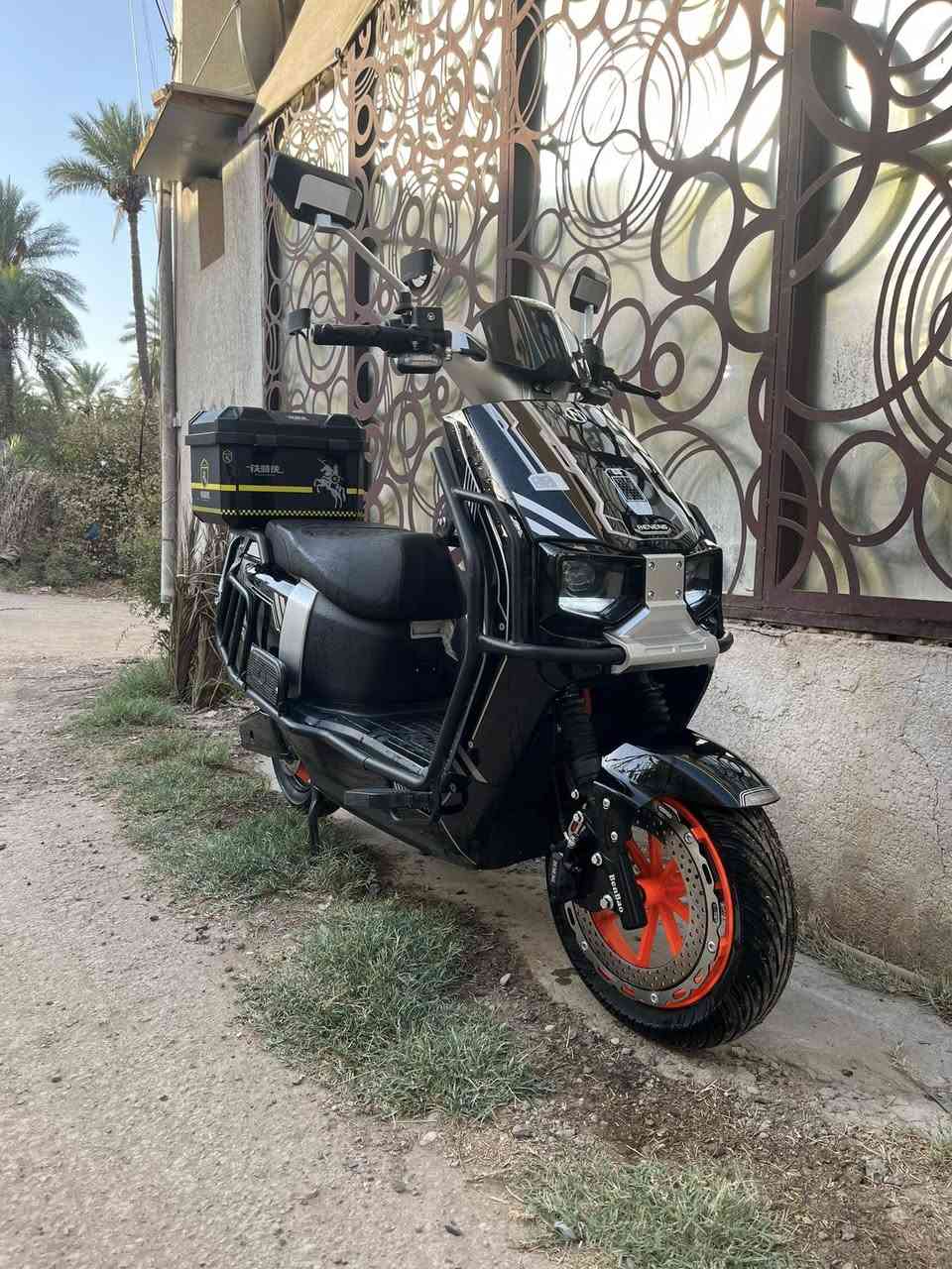 السلام عليكم دراجة شحن للبيع
الدراجة نضيفة مابيه اي نقص وممستخدمة هواي بعدها جديده 

مواصفات 

6 بطاريات مسطر 

سرعة 90 

السعر مليون وبيه مجال. 

0789 387 5304 للاستفسار
