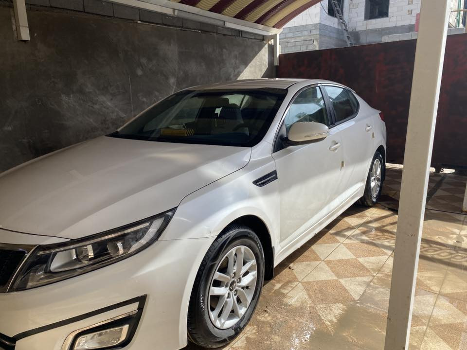 السلام عليكم بيع او مراوس أوبتيما 2014 شكل 15 وارد خليجي رقم أربيل سنويه منتهيه ماشيه 189 الفkm بيهه صبغ بابين وضربه بالجاملغ الأمامي جهة العبري فقط 
السعر 120وبيهه مجال
للتواصل ***********
