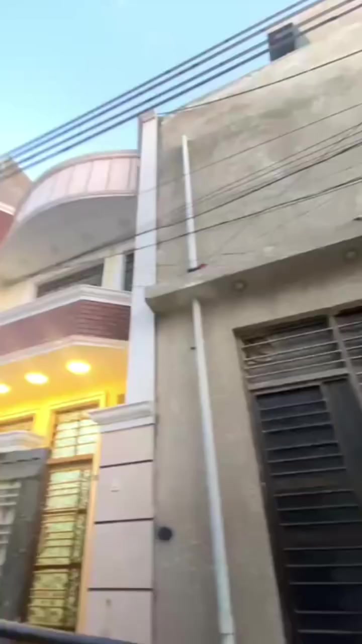 دار للايجار الدوره شارع ليمونة غرفتين وصاله ومطبخ وحمامات استفسار ***********
