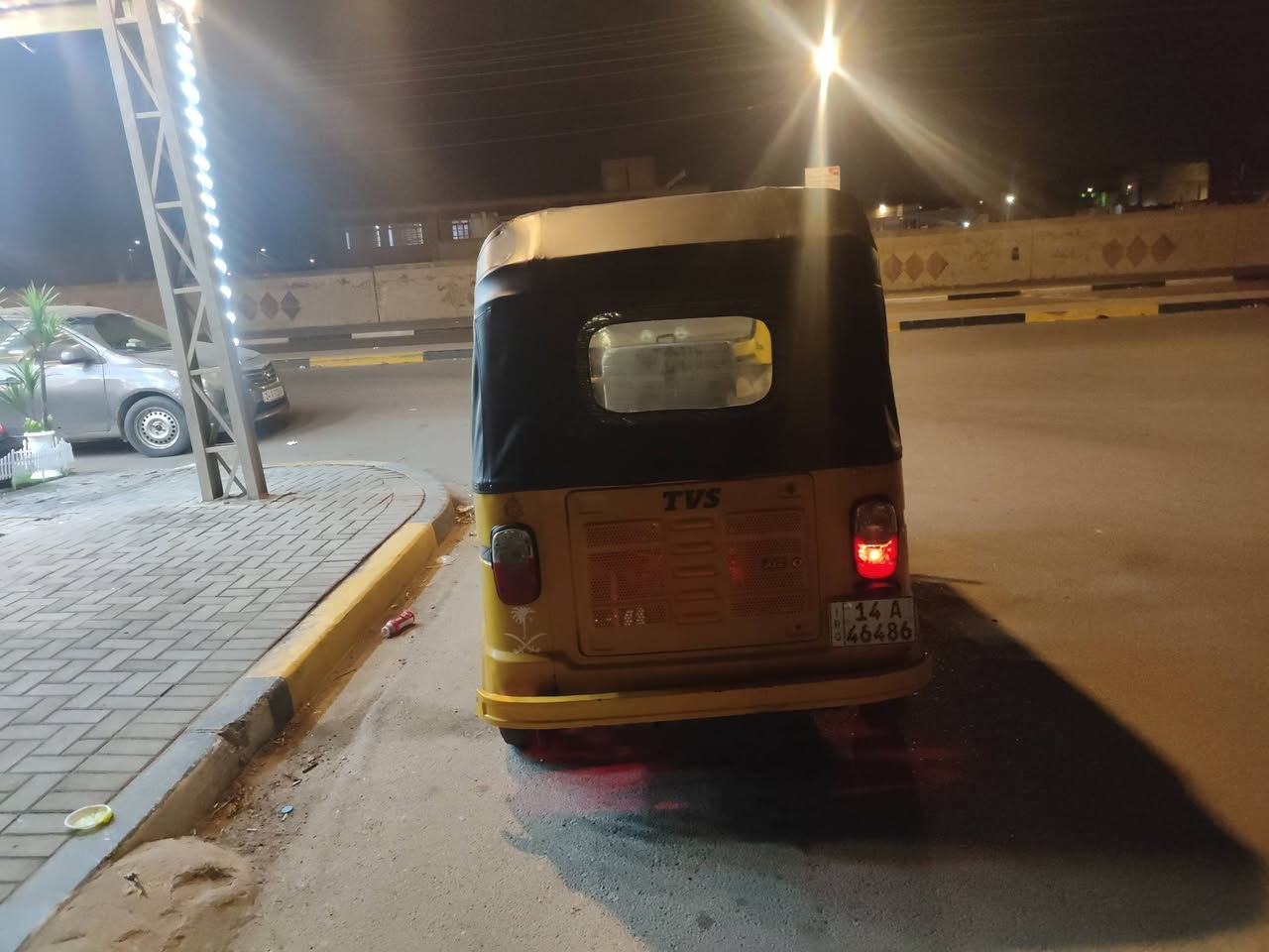 السلام عليكم تكتك تيفيس موديل ٢٠ تكتك رقم وسنويه تحويل يمته ما يعجبك مكاني بصره حي الحسين دور الشرطه تكتك جاهزه من الخير تجفيت شركه لا تبخير ولا تنقيص بدي لا معجون ولا حار تكتك مكينته تجي وتشوفه تخبل ناعمه سعره  خابرني وتدلل أو تراسلني  واتساب رقم الهاتف /***********
