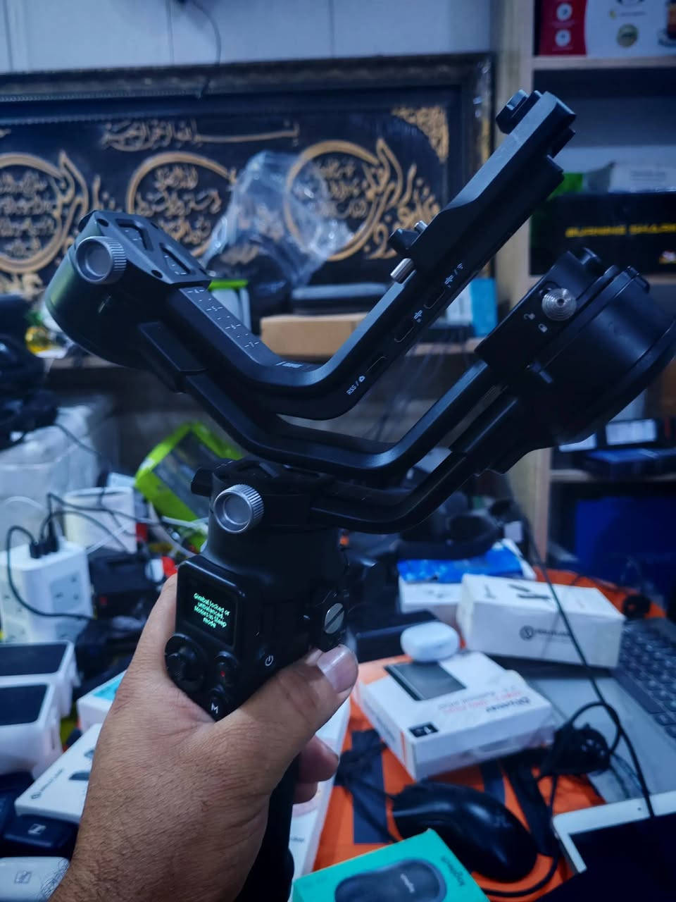 السلام عليكم ورحمة الله وبركاته
رونن dji pro2 بيه خلل يخربط ويدخل سليب
ابيعه على وضعه فحم أعلى سعر
مزاد للفطور ثاني يوم
الي يزاود يعتمد برصيد اسيا ١٠
اعتماد واتساب ***********
