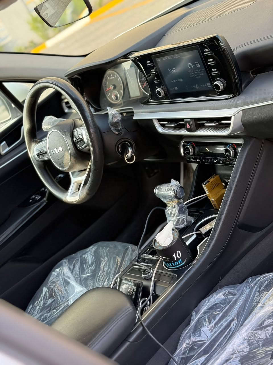 يا الله 
كي فايف  موديل ٢٠٢١
رقم اربيل جديد
☎️ ***********
محرك 1600 تيربو 
ماشية 63 الف 
سيارةً حلوه ونظيفة 
وجااااهزة من كلشي 
شاشة كامرا 
حساس رادارات 
هندبريك بصمه 
3 انظمه قيادة
اوتو هولد 
تحكمات ستيرن 
اوتو ستوب 
باقي المواصفات معروفه
سعر 152$ بيها مجال قليل 
مكان سيارة بغداد السيدية 📍
سونار بالمنشور 👇🏼
