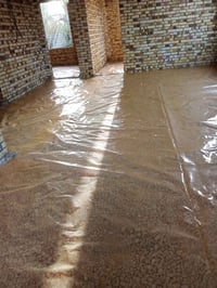 اخوان اللي يحتاج خباطه صب ارضيات تدخيل سبيس وحدل باسعار مناسبه مراسله ...