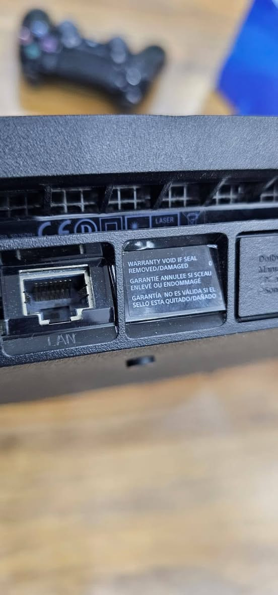 السلام عليكم للبيع بلايستيشن 4 سلم (PS4 Slim) نظيف جداً​السعة: 1 تيرا (1TB).
​الحالة: لوك ستيكر (غير مفتوح سابقاً)، نظافة 100%.
​الإصدار: 13.06.
​الملحقات: كارتونه الأصلي + يد التحكم الأصلية + كافة الأسلاك.
​الألعاب (شراء داخل الحساب ) فيفا 23 و فيفا 24 
​السعر: [250.000] دينار.
​المكان: [بغداد الدوره حي الوادي مقابل شارع 60]
(الجهاز كامل مكمل وجاهز للاستخدام)


**إذا كنت صاحب هذا الإعلان وتريد حذفه لأي سبب، رجاءا أرسل رسالة إلى الدعم الفني**