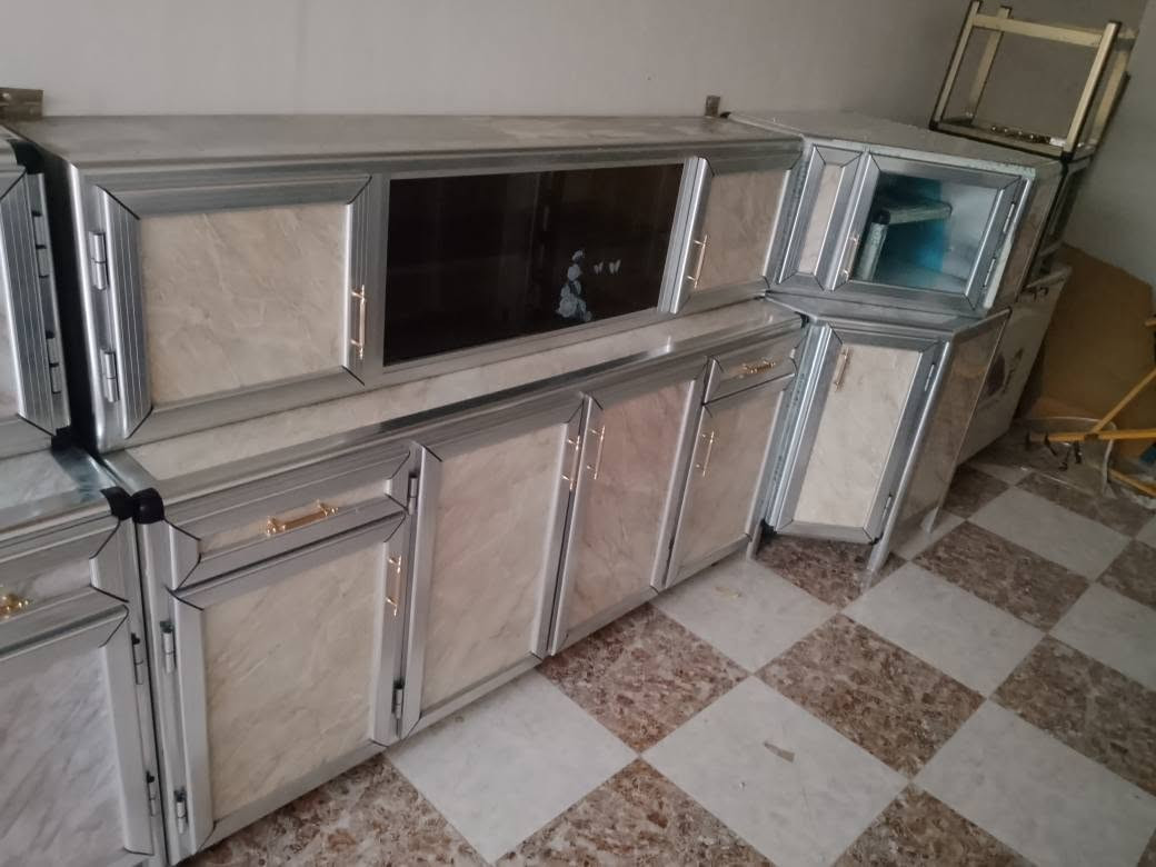 معرض يونس لتجاره الأثاث المستخدم والجديد 

كاونتر أربع قطع مترين ونصف مستخدم 

للاستفسار الاتصال على الرقم التالي 

*********** تكريت, صلاح الدين
