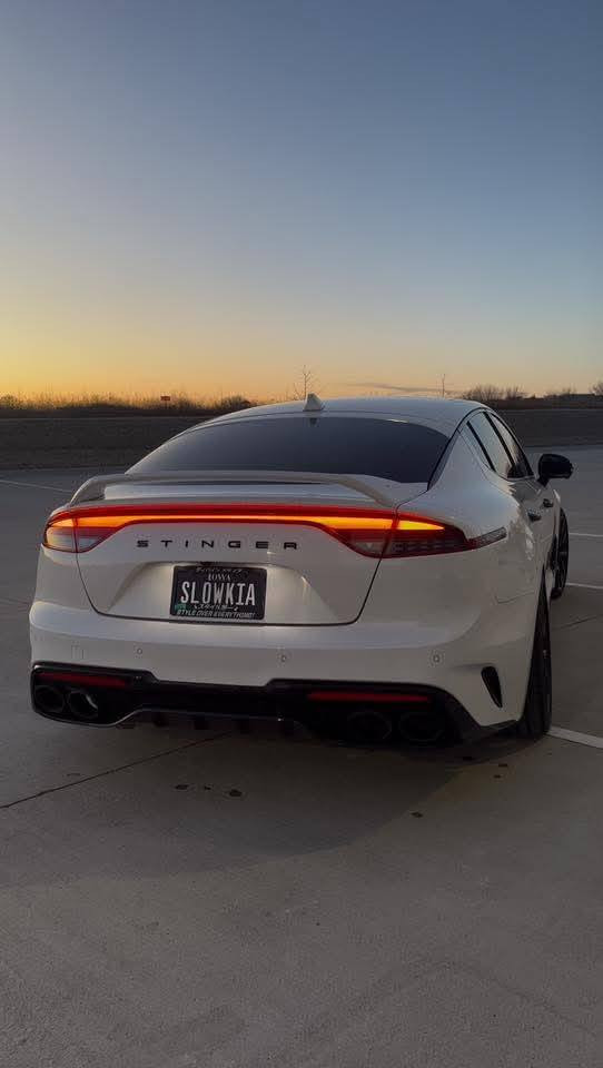 حرف E رجع توفر
فقط وحصريا يمنا 
باقي العلامات ايضا متوفر
تربيوت ادشن 
بلاك تربيوت ادشن 
ستنكر بورش ستايل خلفية
ستنكر بلادية خلفية
***********
