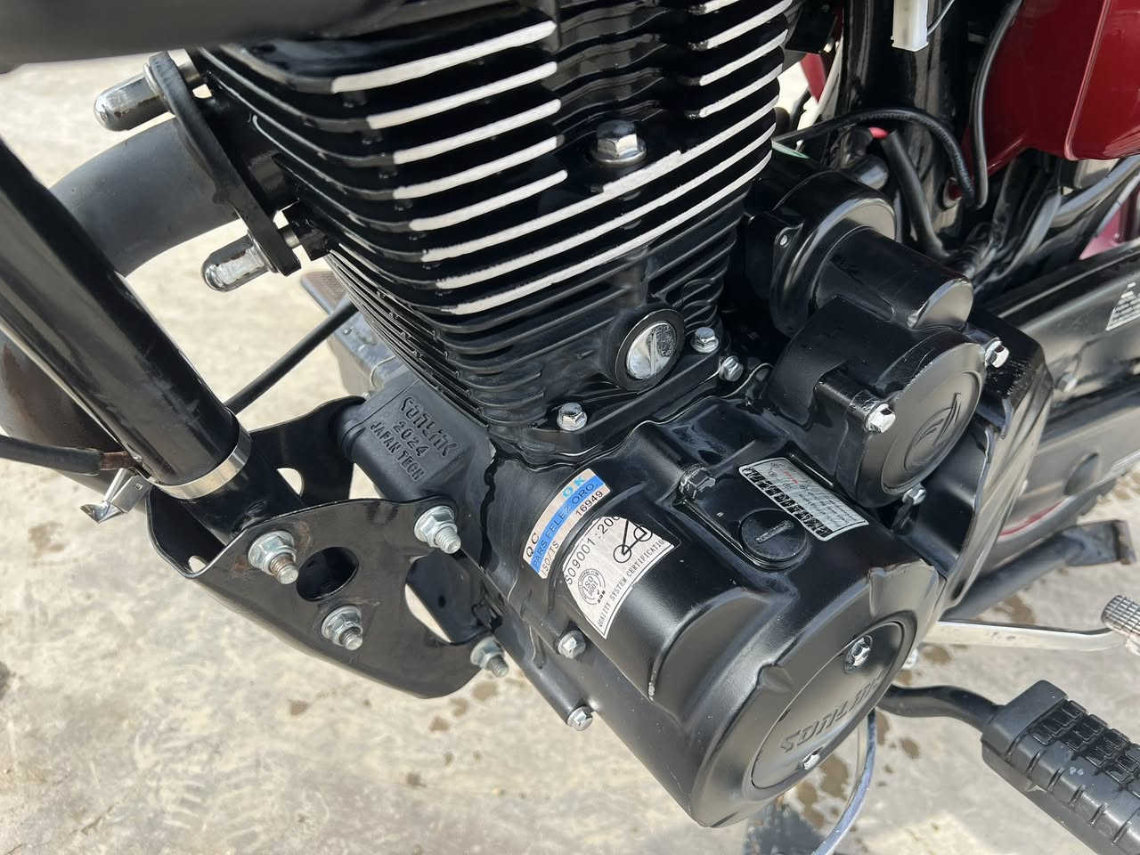 سيفان 24 محرك 200. كفاله عامه 
السعر 675 
العنوان بلدروز

***********
