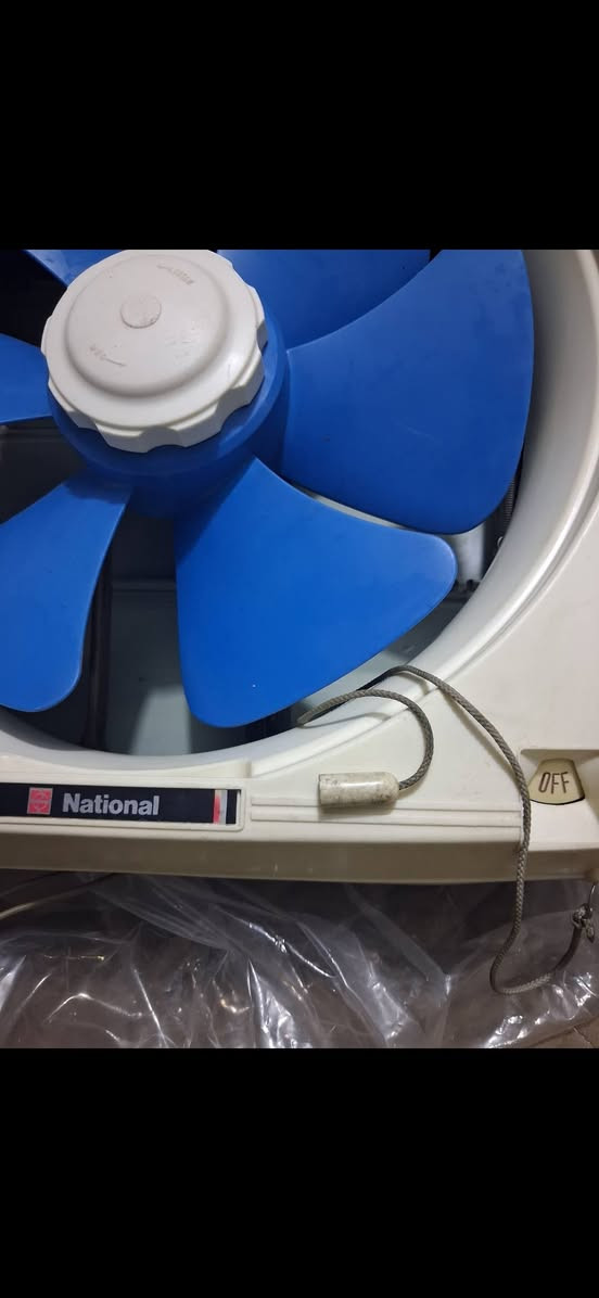 بسم الله الرحمن الرحيم
ساحبة مطبخ ناشونال ياباني استعمال قليل جدا نظافة عالية جدا جديدة  شغالة شغلها ناعم سحب ودفع استيراد المنشأة العامة التجارية العراقية السعر خاص يوجد توصيل العنوان بغداد البلديات


**إذا كنت صاحب هذا الإعلان وتريد حذفه لأي سبب، رجاءا أرسل رسالة إلى الدعم الفني**