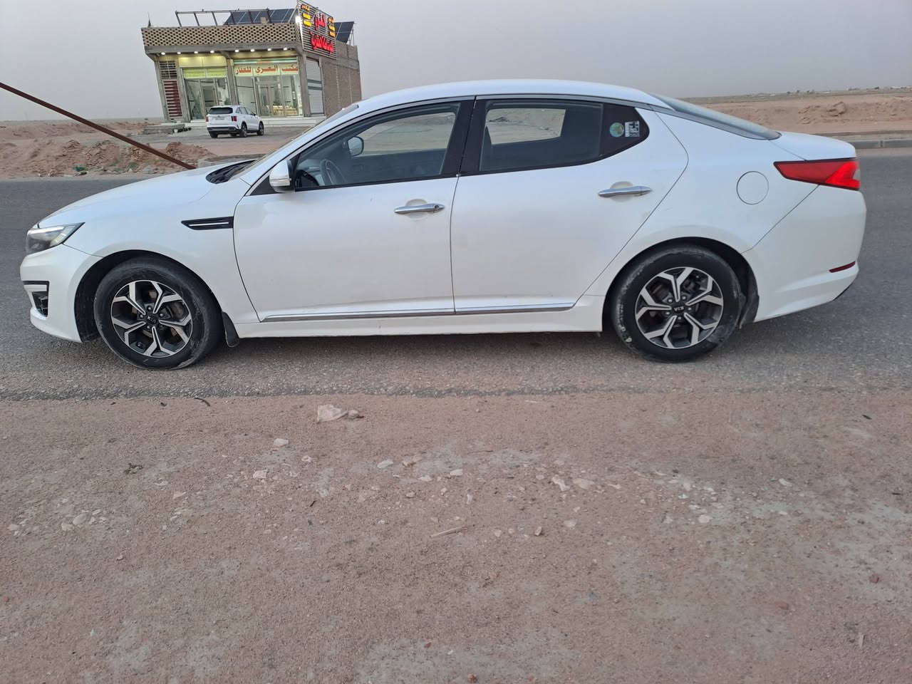 كيا اوبتيما مديل ٢٠١٣
رقم قادسيه 
خليجي 
سياره نص فول
محرك ٢٠٠
السعر ١٠٨ 
رقم الهاتف ***********
السونار موجود وموضح كلشي بي
