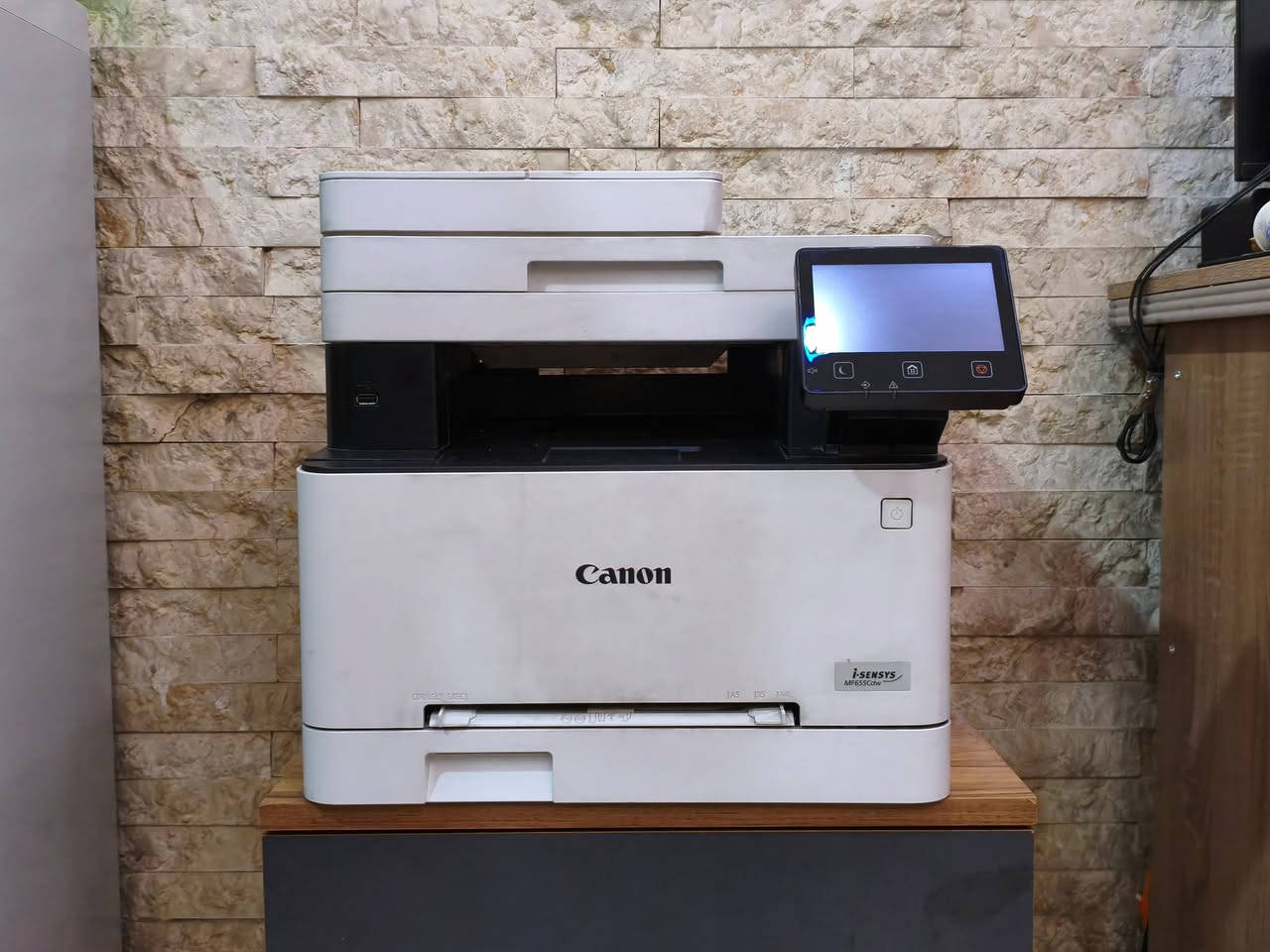 للبيع
Canon MF655Cdw
جديدة استخدام خفيف وشخصي حتة الكارتونة موجودة
حبر كاترج فارغ فقط
ليزر
طباعة وجهين
شاشة للعرض
نت وبلوتوث
استنساخ همين
ووياها همين واير
وسيت ورق بعد شتريد؟
توصيل حتة للحدود
*********** واتساب
بغداد/البلديات/قرب عمارة ابو اسعد
السعر خاص والباقي على الله
