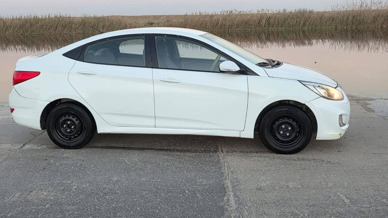 السعر 80وبيها مجال لشراي *********** 
السلام عليكم سياره اكسنت موديل 15خليجي مبدل بيها بنيد فقط ولباقي كفاله مكينه وكير جدد حداده جديده تخم تاير جديد تبريد شغال تحكم استيرن اشاير بل مري رقم ذي قار بسمي تحويل ثاني يوم مكلف بل نشر مكان ذي قار
