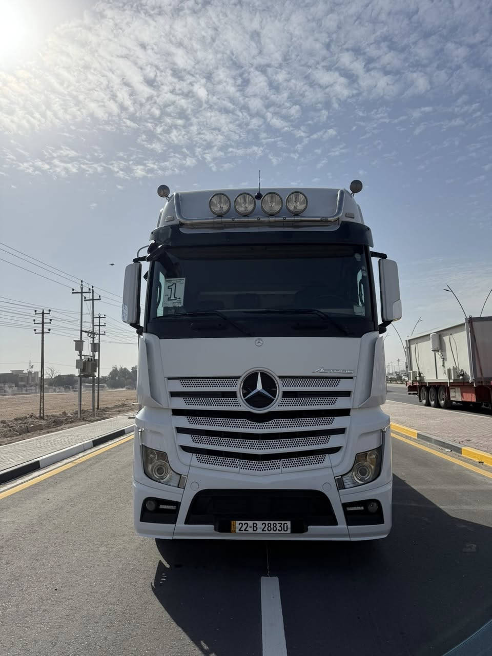 السلام عليكم للبيع سياره اكتروس وحش 2013 راس بلادي سقف عالي حجم 51 مكفوله سنويه جديده تحويل وباقي التفاصيل بل فيديو السعر 6 شدات ***********
