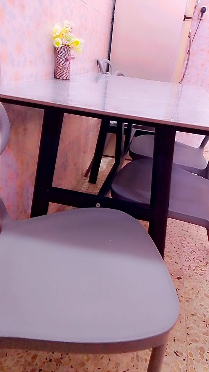 مرحبا اغراض البيع الداعي السفر ميز طعام جديد قبل شهر اخذته  مرمر ارجل حديد كراسي مالت اربعه شخط مابي سعره ٢٢٠بي مجال ميز بلازمه جديد ثقيل سعره ١١٠وبي مجال طبلات ستقبال اربعه صغيرات وحده كبيرة بس الجام مالت الكبيره شويه مكسوره موجوده القطعه مالتهه سعرهم١٠٠وبيهم مجال الد ثلاثي شغال سعره ٦٠وبي مجال


**إذا كنت صاحب هذا الإعلان وتريد حذفه لأي سبب، رجاءا أرسل رسالة إلى الدعم الفني**