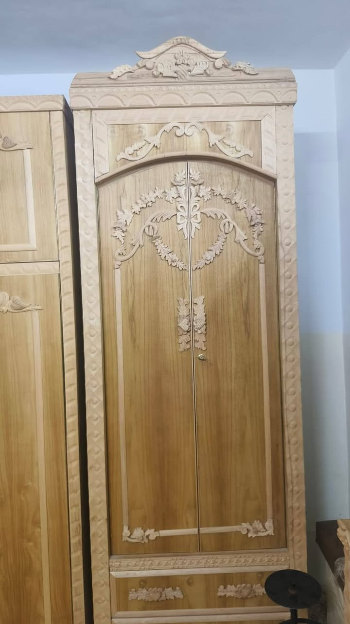 اسلام عليكم غرفه نوم للبيع نوع الغرفه ابراج شغل توصي شغل ثقيل غرفه جديده ما مستعمله رقم  ***********
