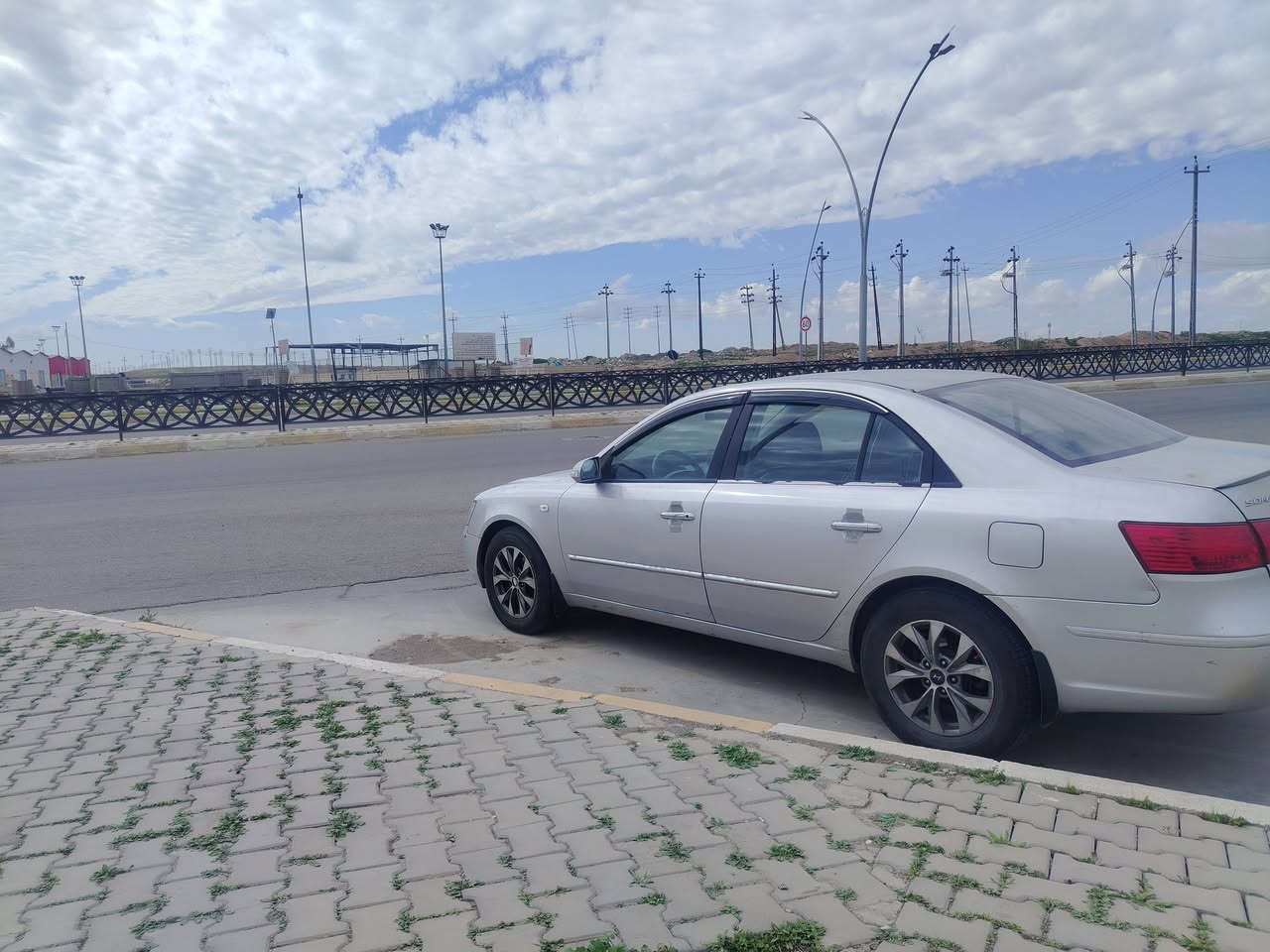 هيونداي سوناتا موديل 2010 رقم اربيل كير بشرط ومحرك بشرط قطعتين صبغ بدون دواخل
حجم المحرك 24   ***********
