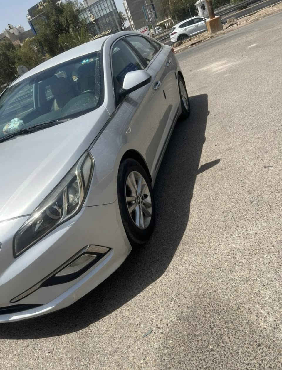 بانزين اصلي استيراد ع ايدي
مال بيت السيارة بدون حادث بدون صبغ 
بيها بارد بالصندوك موجودة الصورة نزلتها بالمنشور 
نص فول سويج شخاطة كشنات جلد كشن السايق كهرباء 
تدفئة كشنات
كشنات جلد كريمي بس اني مغلفهن  
تبريد قطعتين 
حساسات خلفية 
كامرة خلفية 
شاشة
شاشة اعطال  
لد نهادي 
ويل 16 
ماشية 75 KM حقيقي
مكينة حجم 2.0  نوع  CVVL  
مابيها اي نقص السيارة ربع متصرف عليها وجاهزة لاخر حباية  فقط تحتاج بولش لان السيارة تجودر 
السعر اتصل ع واتس 
***********
