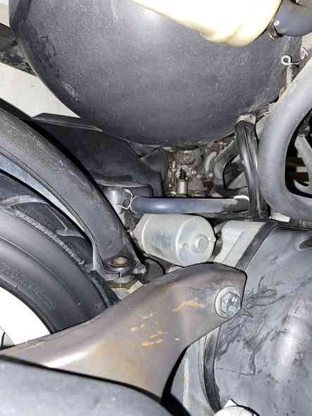 مكينه بلاديه 49 مامفتوحه سلف كابريتر بلادي 

كفرات بلادي ختم واحد دراجه كفاله عامه من كلشي 

جيب وياك الف فيتر دراجه مصارله هواي من نزلته من رمبه

شلعه معدل شك الكاع كهربائيات كله شغاله مابيه نقص برغي

(سعر 950 مكاني سويب البياع ) ***********بي واتساب
