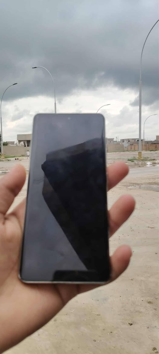 السلام عليكم للبيع ريلمي 12برو بلاس جهاز شرط نظافة فول جهاز كلو بلادي ذاكرة 512 رام 24بوبجي 60فريم كامل ملحقات السعر 325وبي مجال للاستفسار الاتصال ***********
