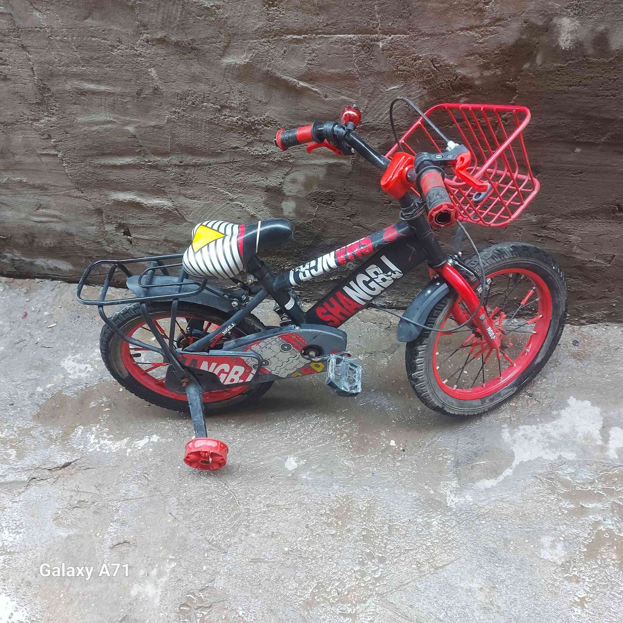 بايسكل حجم ١٦ للبيع ب٤٥ بغداد الكريعات للإستفسار علخاص


**إذا كنت صاحب هذا الإعلان وتريد حذفه لأي سبب، رجاءا أرسل رسالة إلى الدعم الفني**