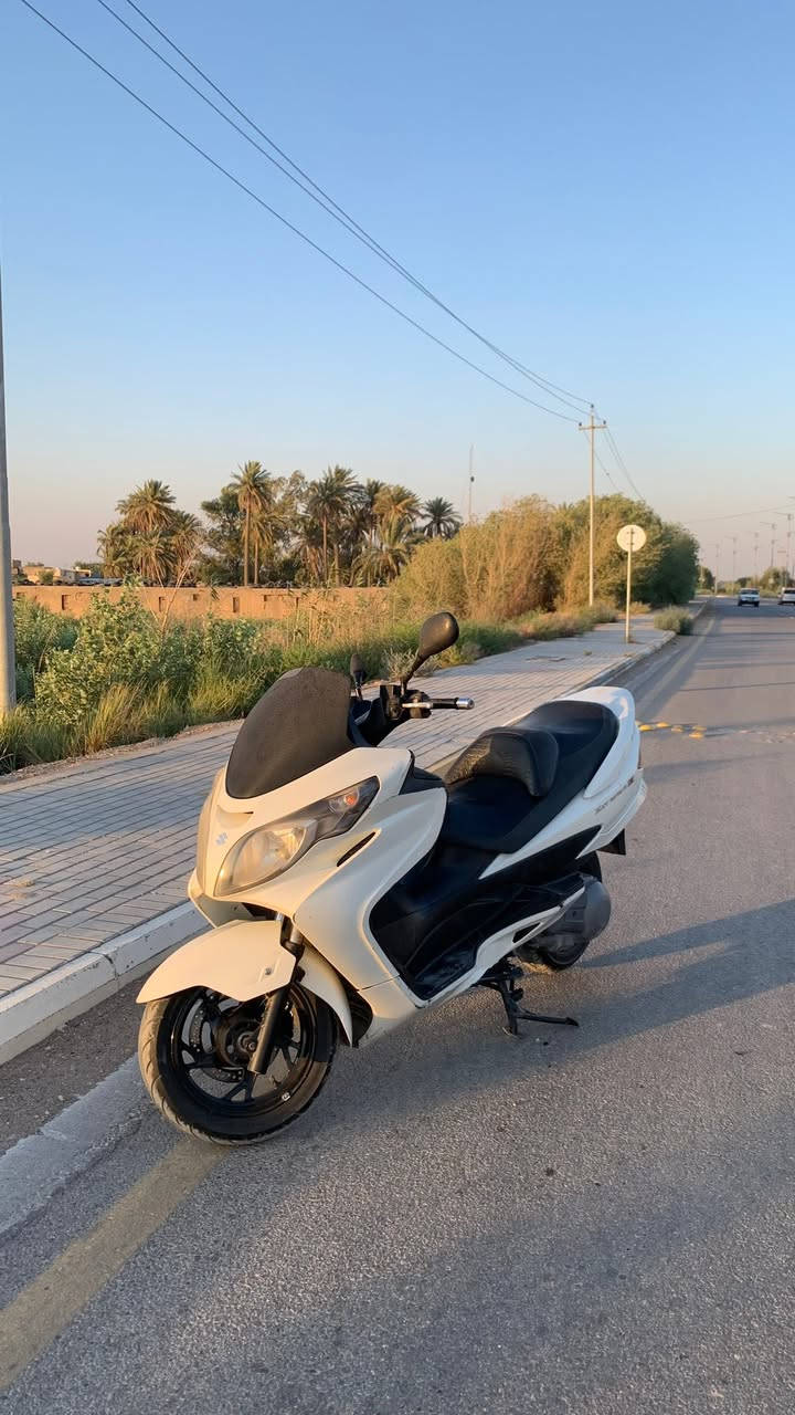 السلام عليكم اخوان سكاي ويف 400للبيع او مراوس اخوان تجي للبيت وتجيب وياك فيتر وتفحص اذا يطلع بيها شي تاخذها بلاش الدراجه وضع بلاد مملعوب بيها نهائياً بحاله الوكاله ضفيره كهربائيات كفاله مكينه لا نضوح لا تدخين ناعمه وتخبل السعر 1250 مليون وربع وبيها مجال مكاني كوت حي الحكيم رقمي للتواصل + واتس اب ***********
