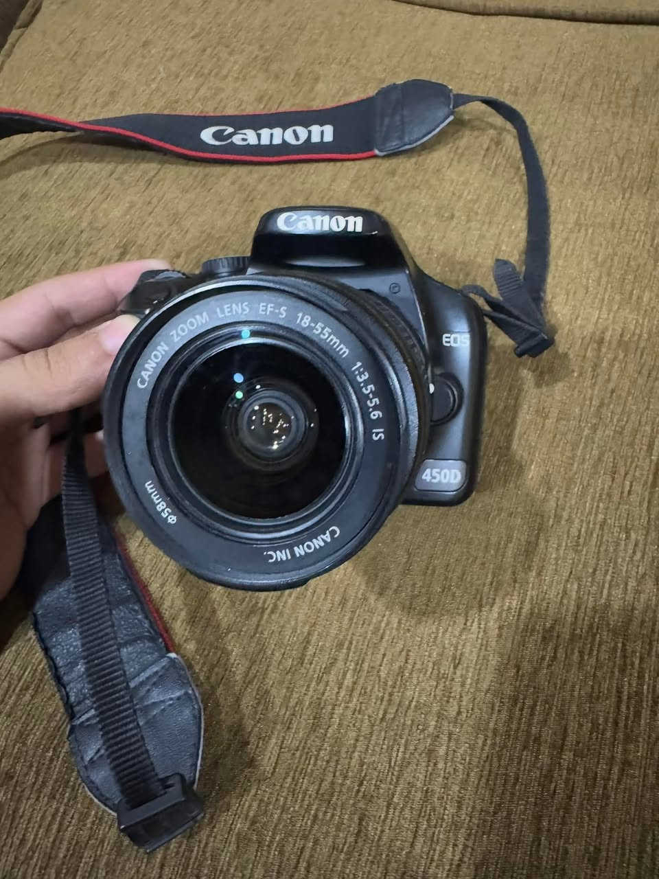 كاميرا كانون d450
عدسة 18-55 
ملحقات جنطة وشاحنة وحامل الكتف
ما بيها اي خلل او عطل
السعر قيم واخذ $$
عنواني البصرة 
رقم الهاتف ***********
ما متواجد على الفيس
