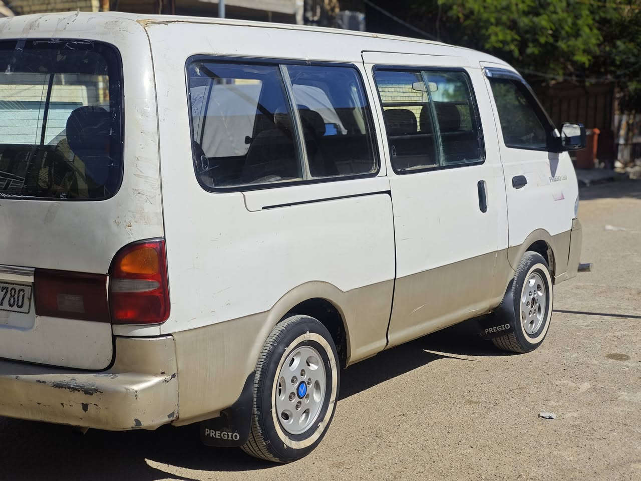 كيا بريجو موديل 2003 للبيع
السياره جديده وجاهزه على اخر حبايه شواصيها مكفوله
وداخلها كلش جديد وخارجها كلش حلو ونصبه السياره
تخم تاير جواها وكهربائيات جديده نكره سلف شغل واطلع
محرك فقط بي خيط تبخير والباقي مكفول

رقم انبار دولي باسمي تحويل مباشر مصفره هيئه وغرامات

📍الموقع بغداد حي الجهاد 

السعر مناسب جداً عند الاتصال 

وسبب البيع عدم التفرغ وياها خط مال طالبات بلاش التفيده السياره يتصل عليه واسف على الاطاله 
للاستفسار/ *********** واتساب او اتصال
