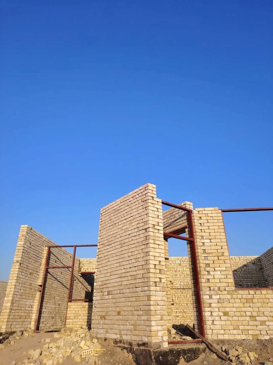 خلفات بناء متفرغين عن العمل كادر كامل شغل درجه اولى تنظيف والتزام بالموعد اشراف مهندسين ❤️ ***********
