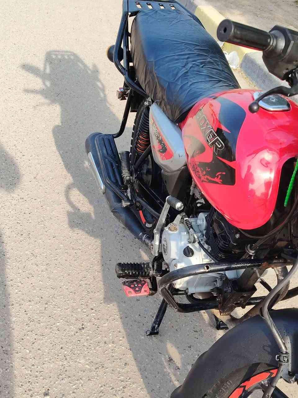 دراجه بوكسر للبيع موديل 22 على 23 السعر 1,950 وبيها مجال مكاني بغداد رقمه سنويه***********
