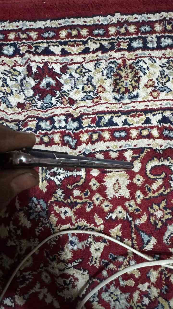 السلام عليكم
S20 الترا 
128
جهاز مكفول من كلشي 
السعر ٣٠٠ الف وبي مجال 
ما متوفر ملحقات 
عنوان بغداد ***********
