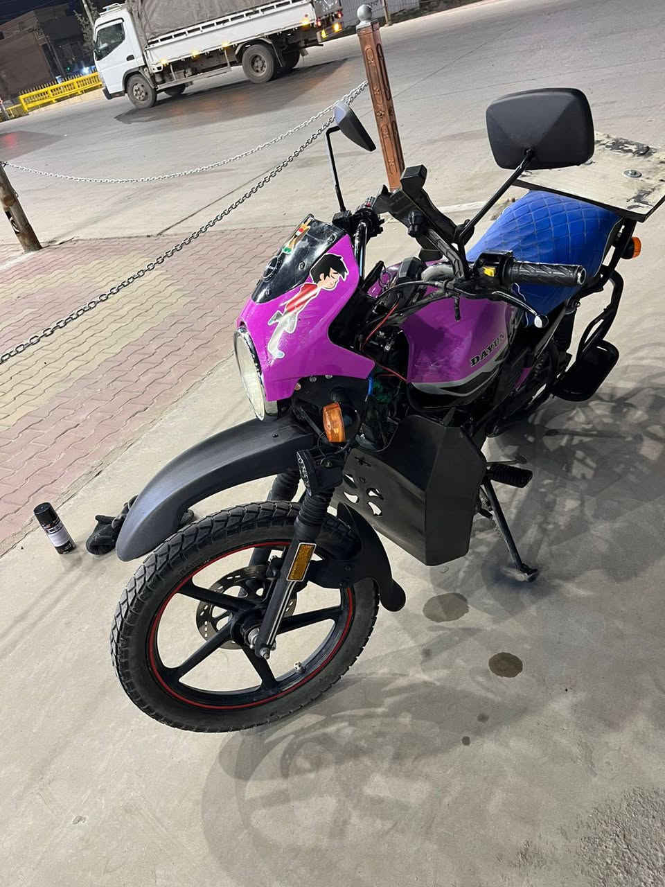 سلام وعليكم دراجه  دايوان جبلي  مديل 23 محرك 200ما مفتوح دراجه مرقمه بغداد رقم ولوحات نكليزي بسمي كهربائيات كله شغاله الدراجه خير من الله تأخذه ربع ما ذب عليه العنوان بغداد الشعب  السعر مليونين و١٠٠ وبيه مجال 
الاستفسار ***********
