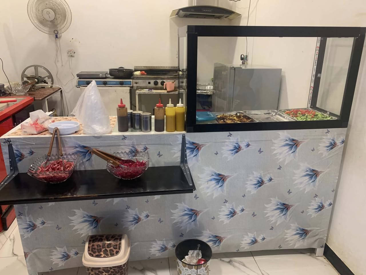 السلام عليكم
غراض كافتريا للبيع العنوان النجف للاستفسار الاتصال ع الرقم 

0781 117 2545

