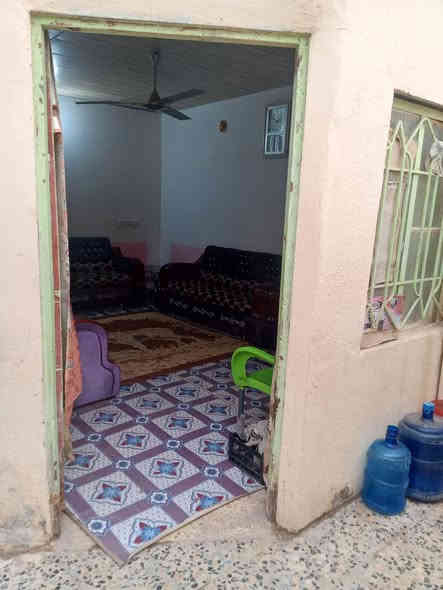 غرفه عدد 2 

صاله عدد 2

مطبخ عدد 2 

استقبال 

وتخاريج 

السعر مناسب جداً (28) مع المجال 

للستفسار اتصال +***********
