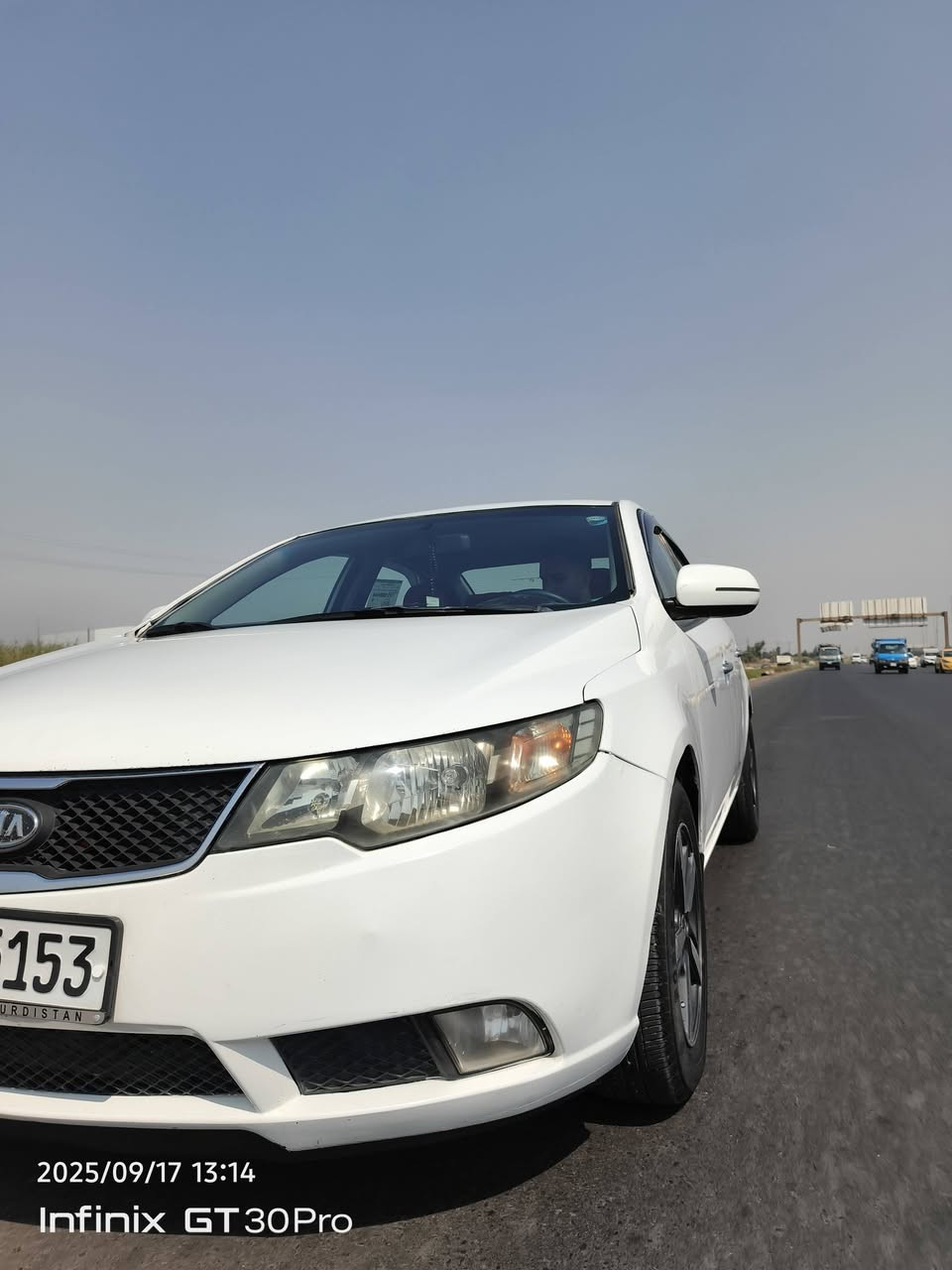 ‏سيراتو2013 فول مواصفات ماعدا الفتحه والبصمه
‏بصمة تشغيل سويج البلاديه والتجاريه عندي ٢
‏فول تحكم ستيرن 
‏
‏شاشة اندرويد +كاميرا دواره 
‏
‏حساسات خلفية 
‏
‏4 دسك +ABS
‏
‏5 ويل كب
‏
‏مرايا شفط + اشارة لد
‏
‏محرك وكير مكفول ولايوجد تبخير
‏
‏حدادية جديده
‏
‏منظومة تبريد وتدفئة مكفوله
‏السياره بيه قطعه وحده صبغ الجاملغ الخلفي بيه ضربه خفيفه ومصبوغ
‏السيار سعره ب١٠٥$ وبيها مجال
‏رقم سليمانيه المميز السياره بسمي تحويل ثاني يوم تريد اني حاضر تريد وكاله هم ماعندي شكال مكاني بغداد رقم الهاتف ‪***********‬
