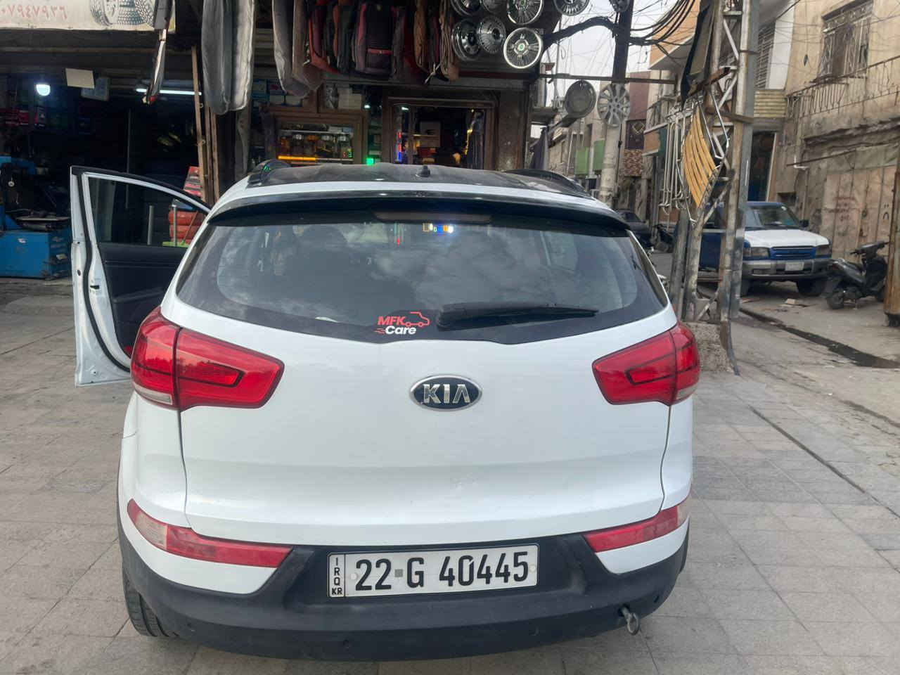 سلام عليكم..
كيا سبورتج 2016 خليجي مصبوغه عام وهذا السونار موجود بالمنشور السعر 115 وبيه مجال مكان السيارة الدورة  للاستفسار الإتصال ع ***********
