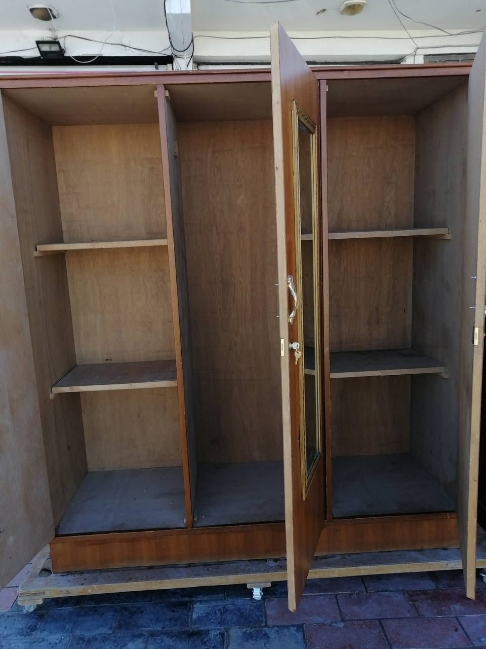 كنتور ابو 3 تزكام نضيف
كنتور بابين تزكام ونضيف 
بوفيه مترين ونص نضيفه كلش تزكام 
بوفيه قياس 80 وجه جديد 
بوفيه قياس متر وجه جديد 
مكان كربلا 
***********
